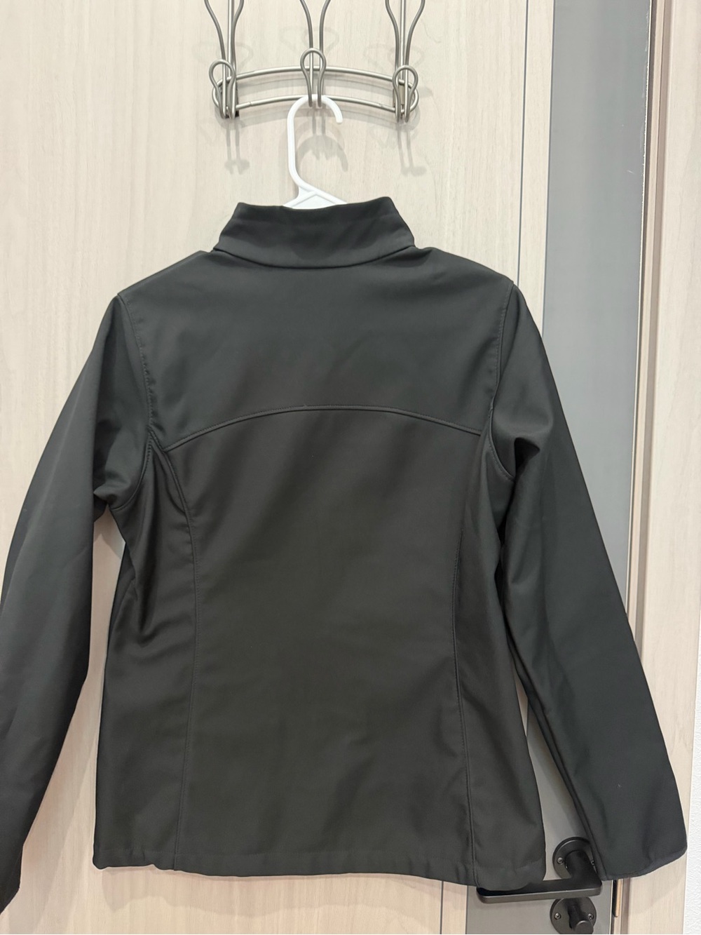 Columbia Women's Black Softshell Zip Jacket - Picture 2 of 3